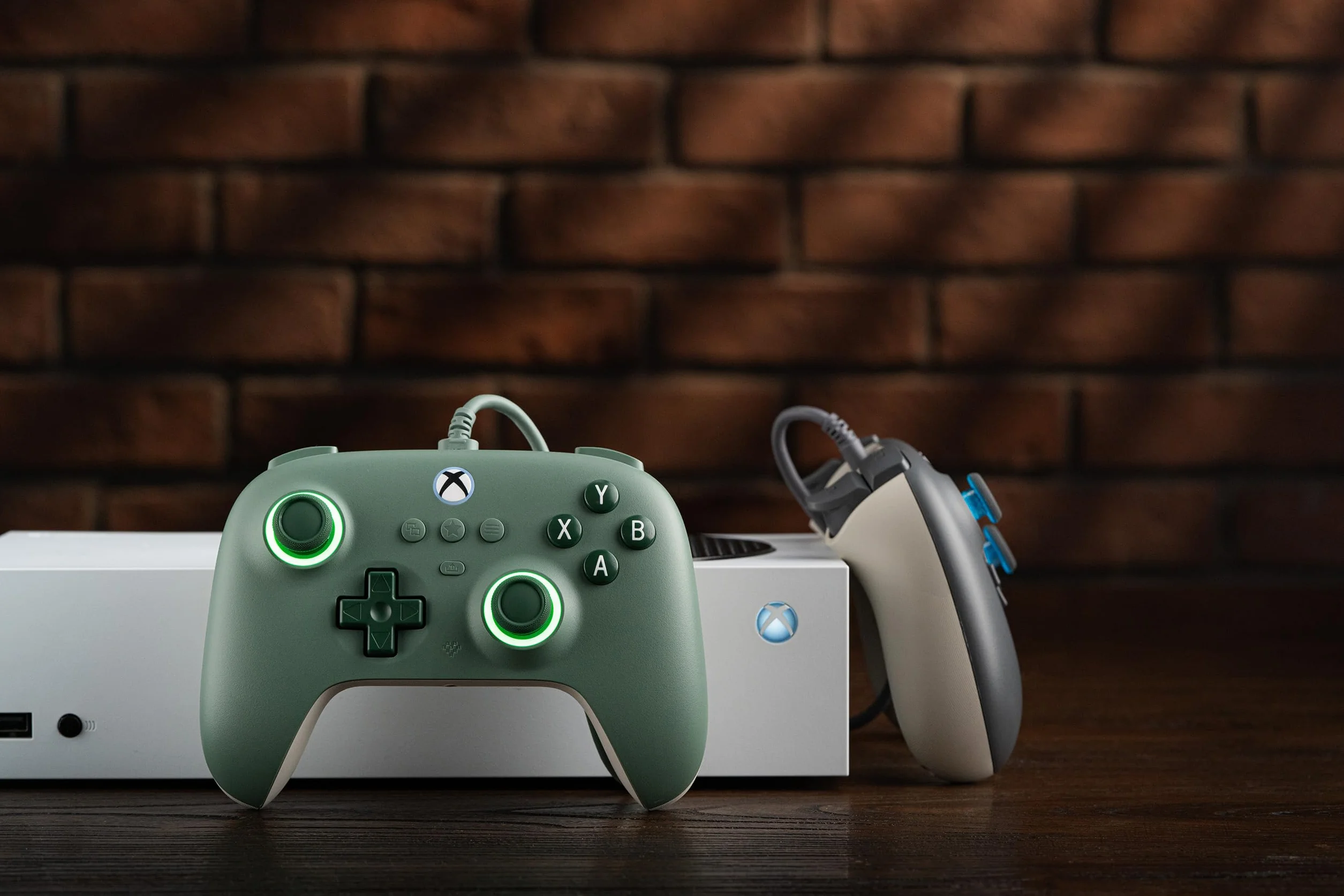 8Bitdo Ultimate C Wired Controller for Xbox, RGB Lighting Fire Ring and Hall Effect Joysticks, Compatible with Xbox Series X|S, Xbox One, Windows 10/11 - Officially Licensed (Dark Green)