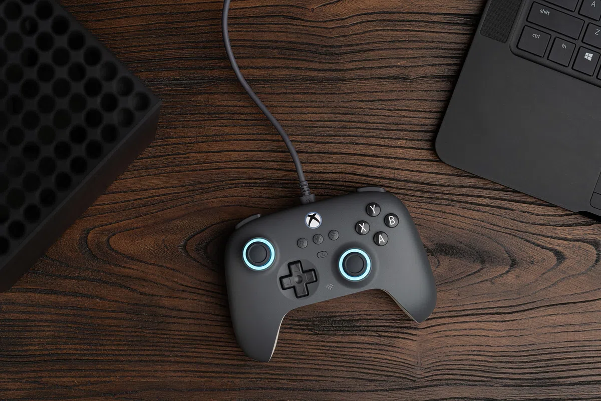 8Bitdo Ultimate C Wired Controller for Xbox, Hall Effect Joysticks, Officially Licensed (Dark Gray)