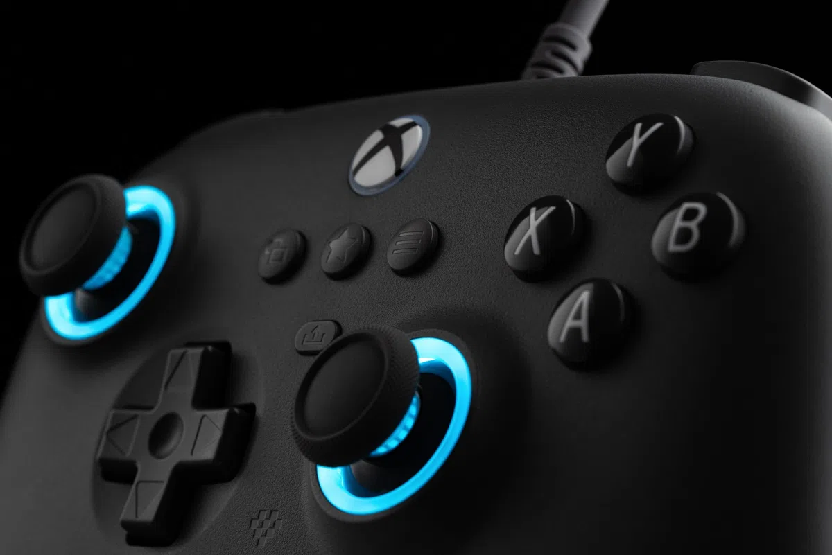 8Bitdo Ultimate C Wired Controller for Xbox, Hall Effect Joysticks, Officially Licensed (Dark Gray)