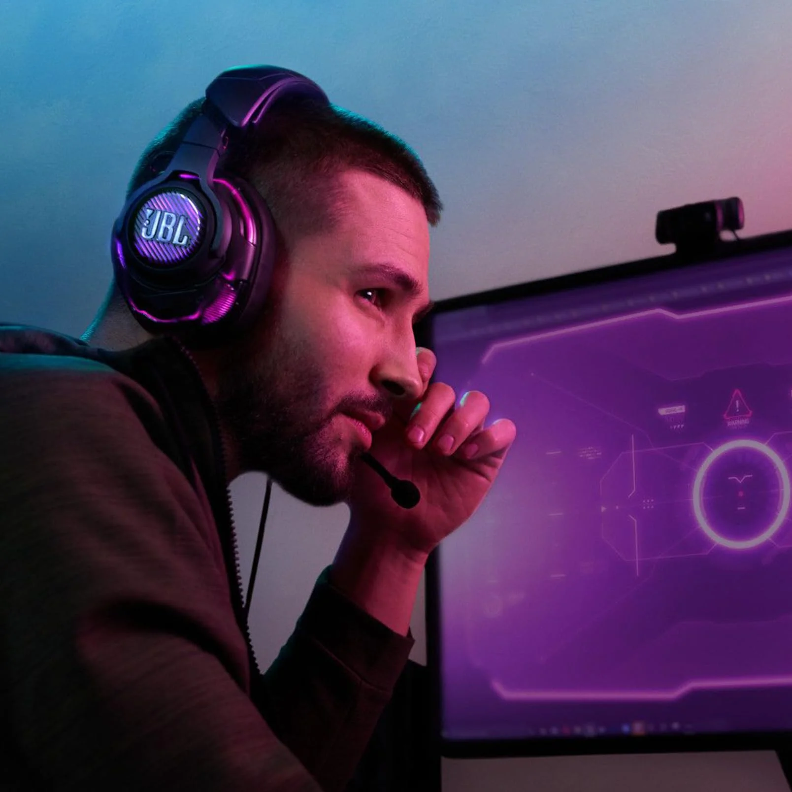 JBL Quantum ONE Cuffie Gaming Over-Ear con Cavo USB, Microfono, QuantumSPHERE 360, Sensori Movimento, Nero