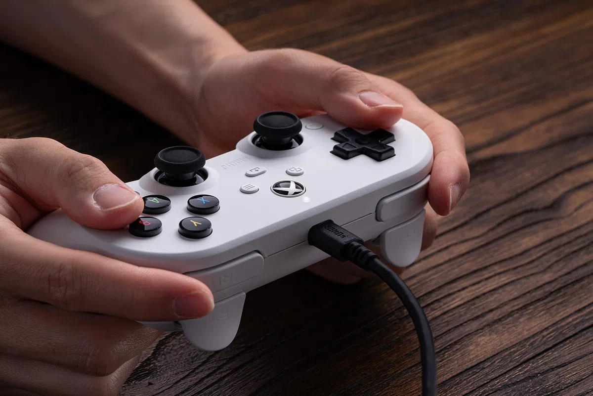 8Bitdo Pro 2 Wired Controller for Xbox, Hall Effect Joystick Update, 3.5mm Audio Jack, Compatible with Xbox Series X|S, Xbox One, Windows 10/11 - Officially Licensed (White)