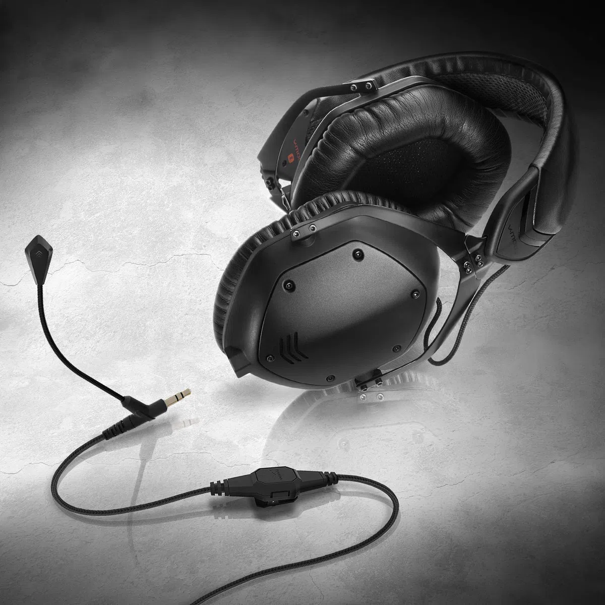 V-Moda Microfono BoomPro | Per il Gaming e la Comunicazione | Cablato - Presa da 3,5 mm | Braccetto Flessibile | Controller Clip-on con Tasto Mute e Rotella Volume | Nero
