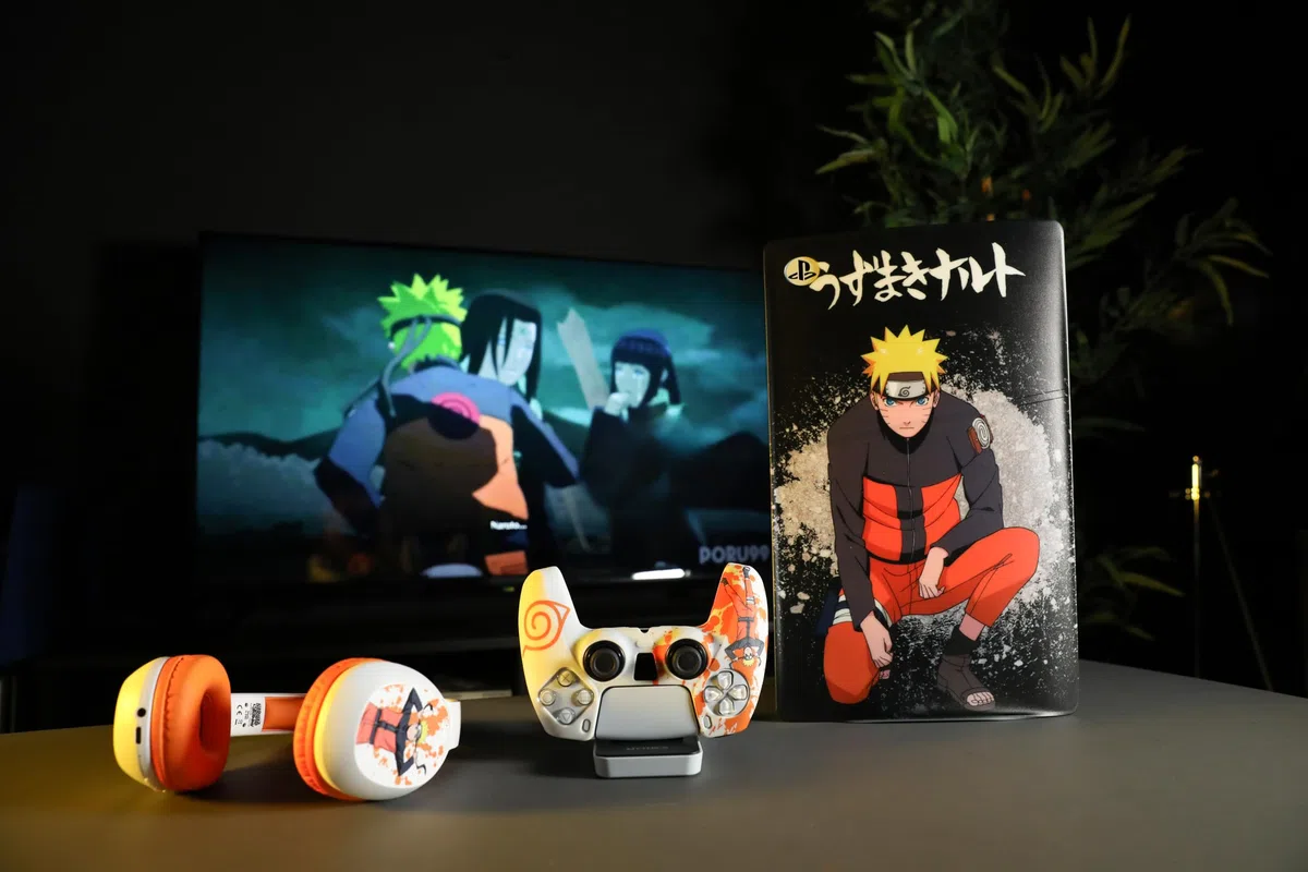 Konix Naruto Shippuden Custodia protettiva per console PS5 - Silicone - Antiurto - Antigraffio - Disegno Naruto - Nero
