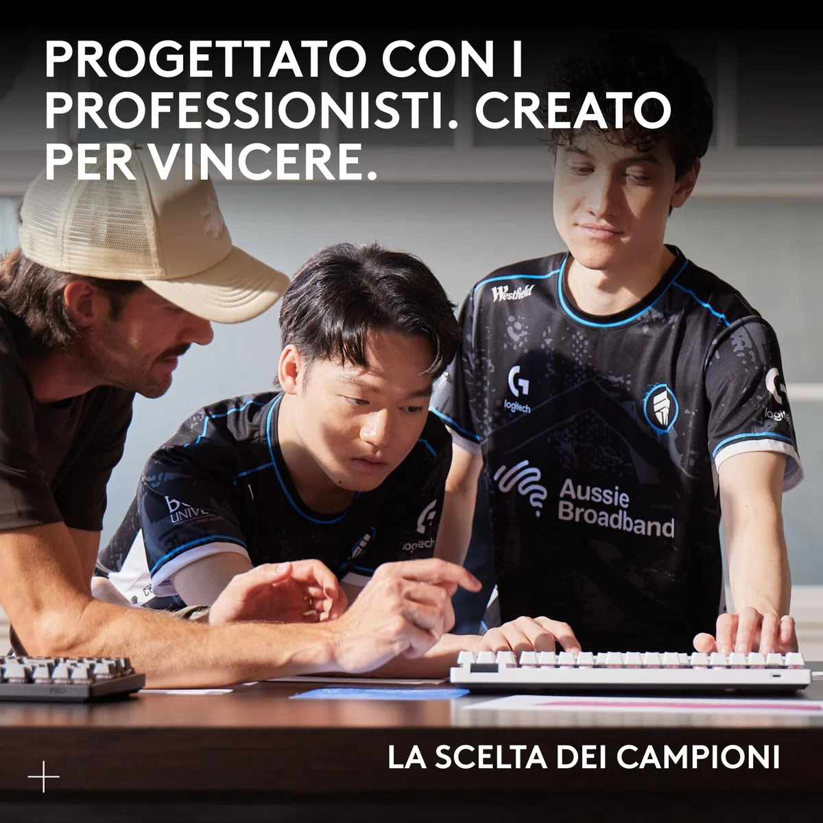 Logitech G PRO X SUPERLIGHT 2 LIGHTSPEED gaming mouse wireless 60g HERO 2 44K DPI USB-C Bianco