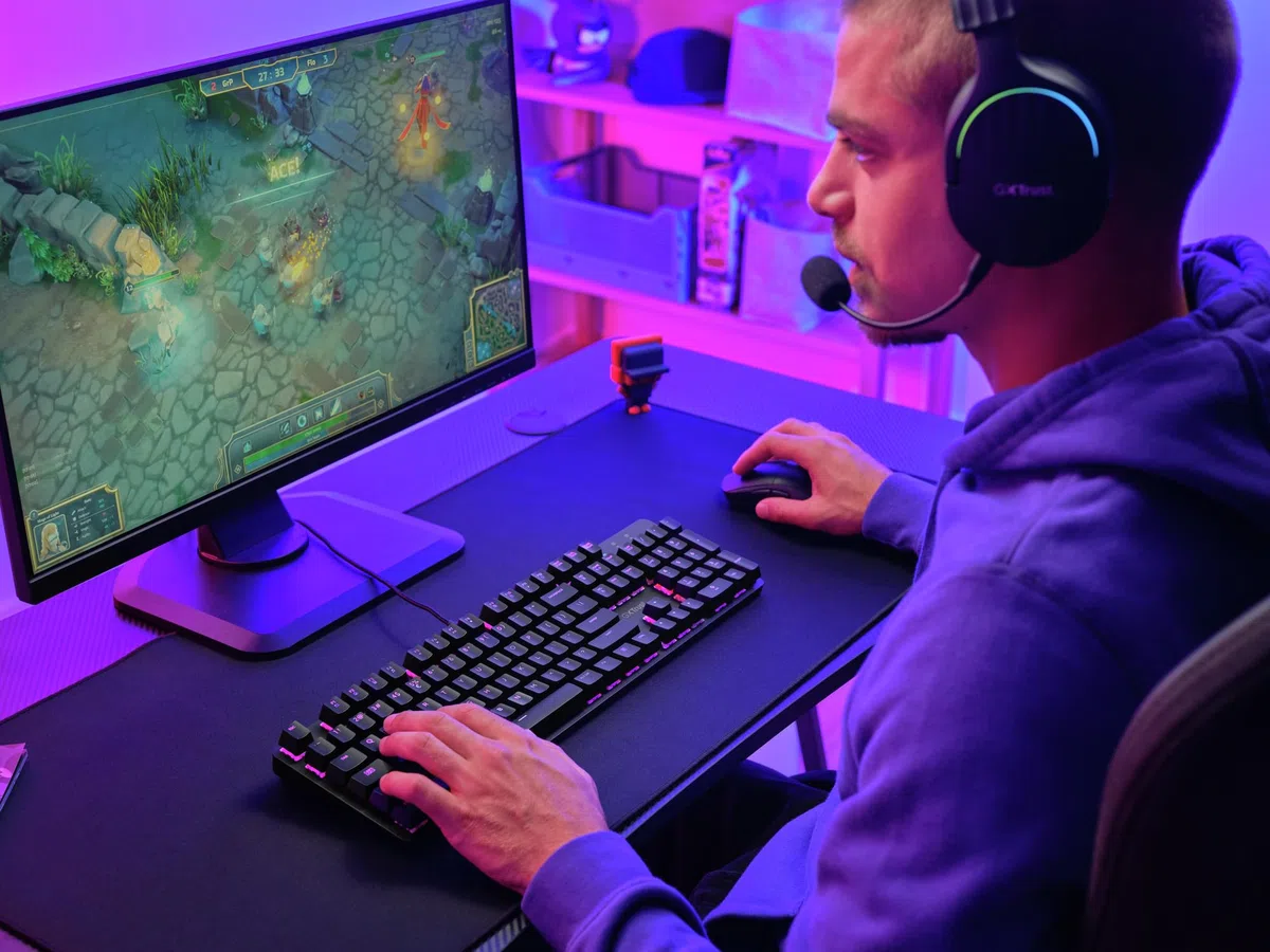 GXTrust 871 Zora Tastiera Meccanica Gaming Layout Italiano QWERTY RGB Retroilluminata Tasti Huano Lineari Anti-Ghosting N-Key Rollover USB Nero