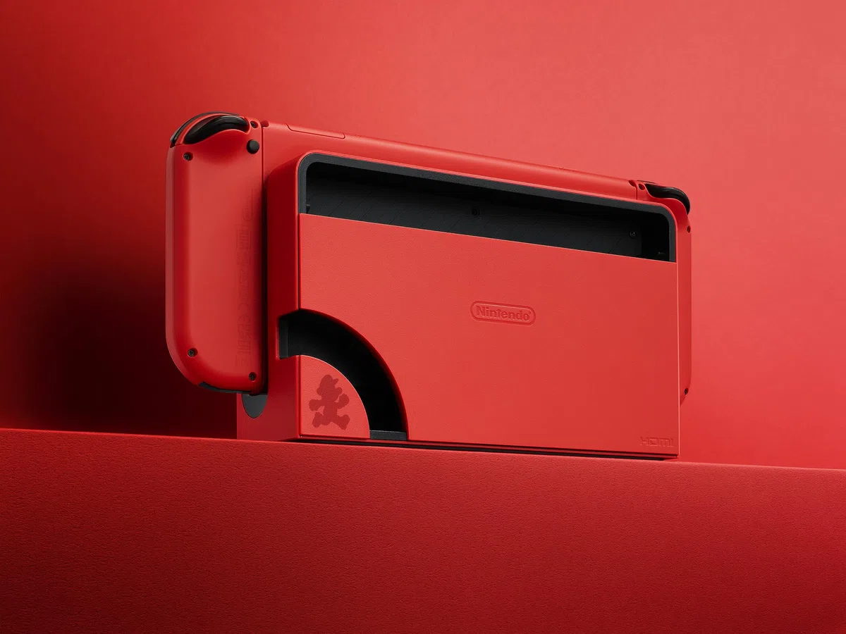 Nintendo Switch OLED edizione Speciale Mario (rossa)