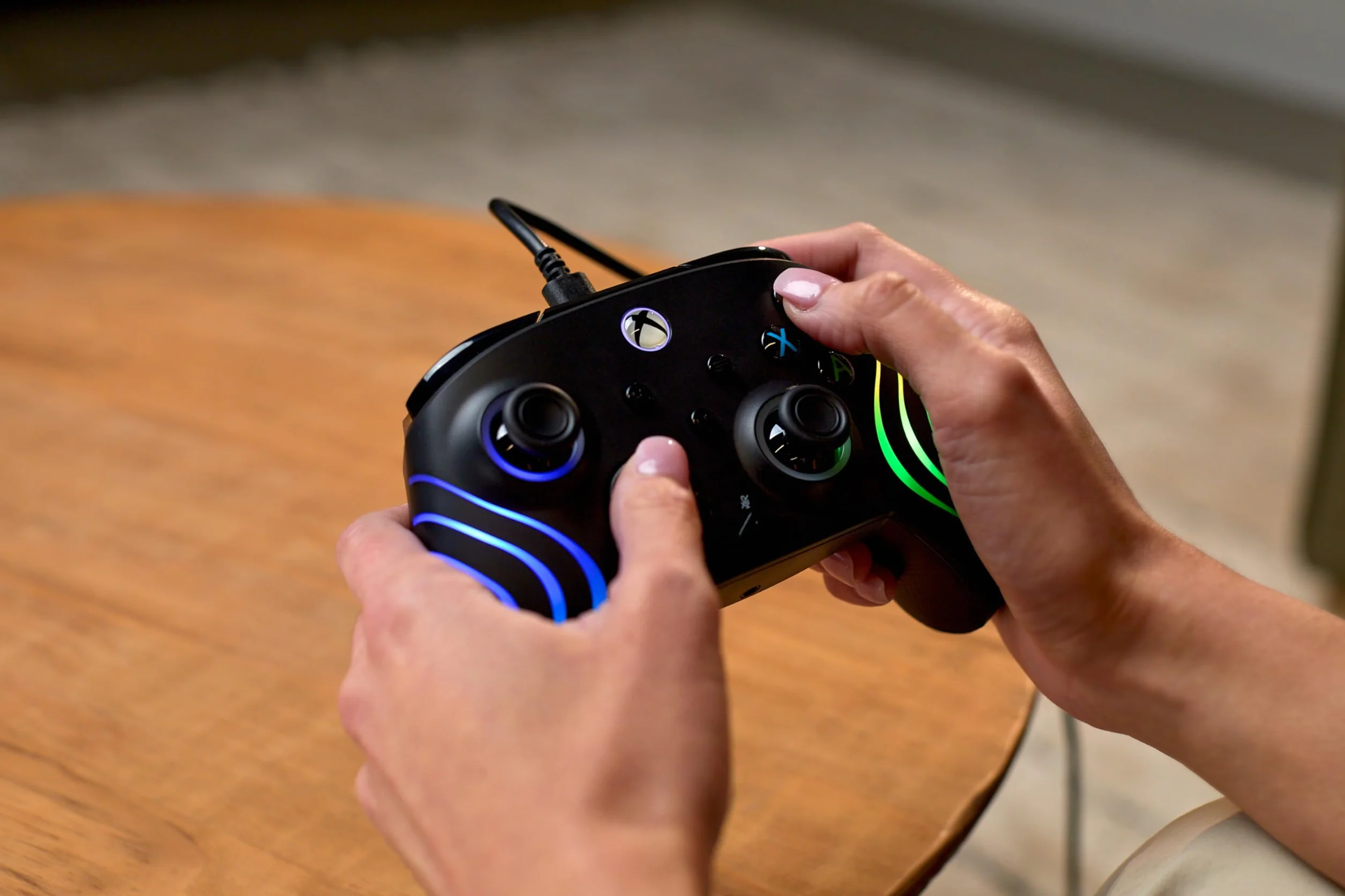 Turtle Beach Afterglow Wave Nero Controller Gamepad RGB cablato per Xbox Series XS, Xbox One e Windows