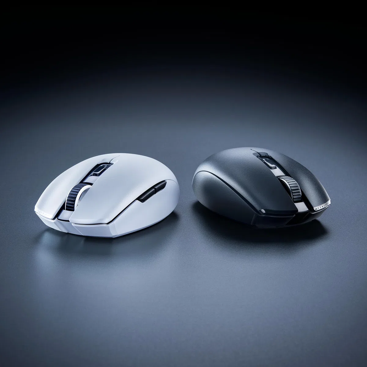 Razer Orochi V2 - Mouse da Gioco Wireless Mobile con Durata Della Batteria Fino a 950 Ore (Design leggero, Bluetooth, Interruttori Meccanici del Mouse di Seconda Generazione) Nero
