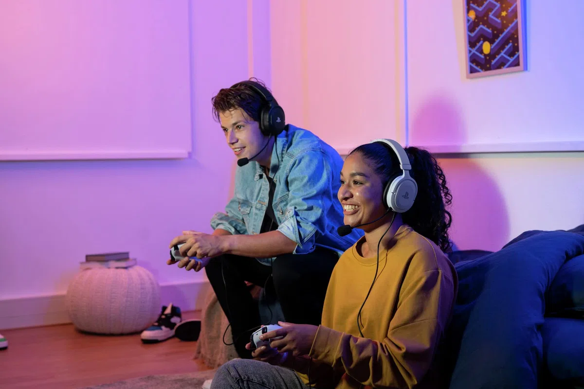 Trust Gaming GXT 498W Forta Cuffie Ecosostenibili PS5 PS4 Over-Ear Microfono Staccabile Cavo 1.2 m Jack 3.5 mm Bianco