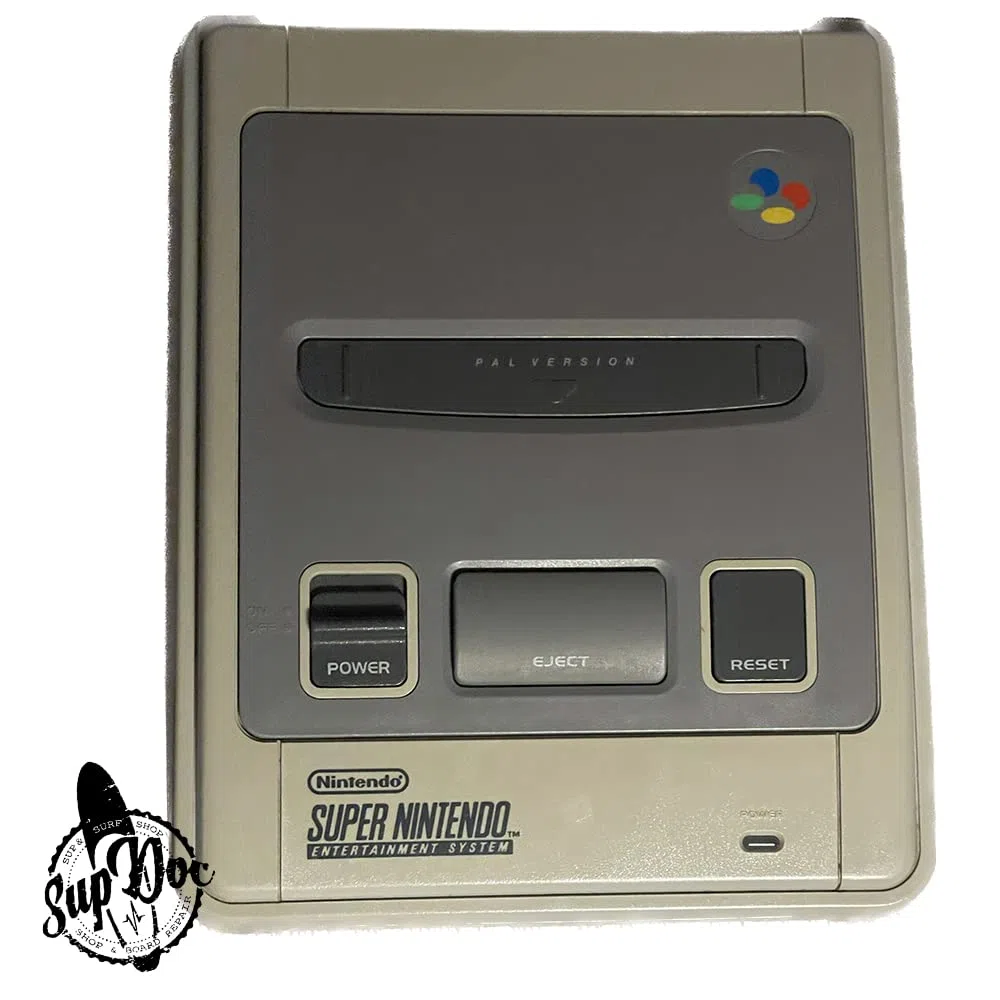 Super Nintendo Entertainment System (SNES)