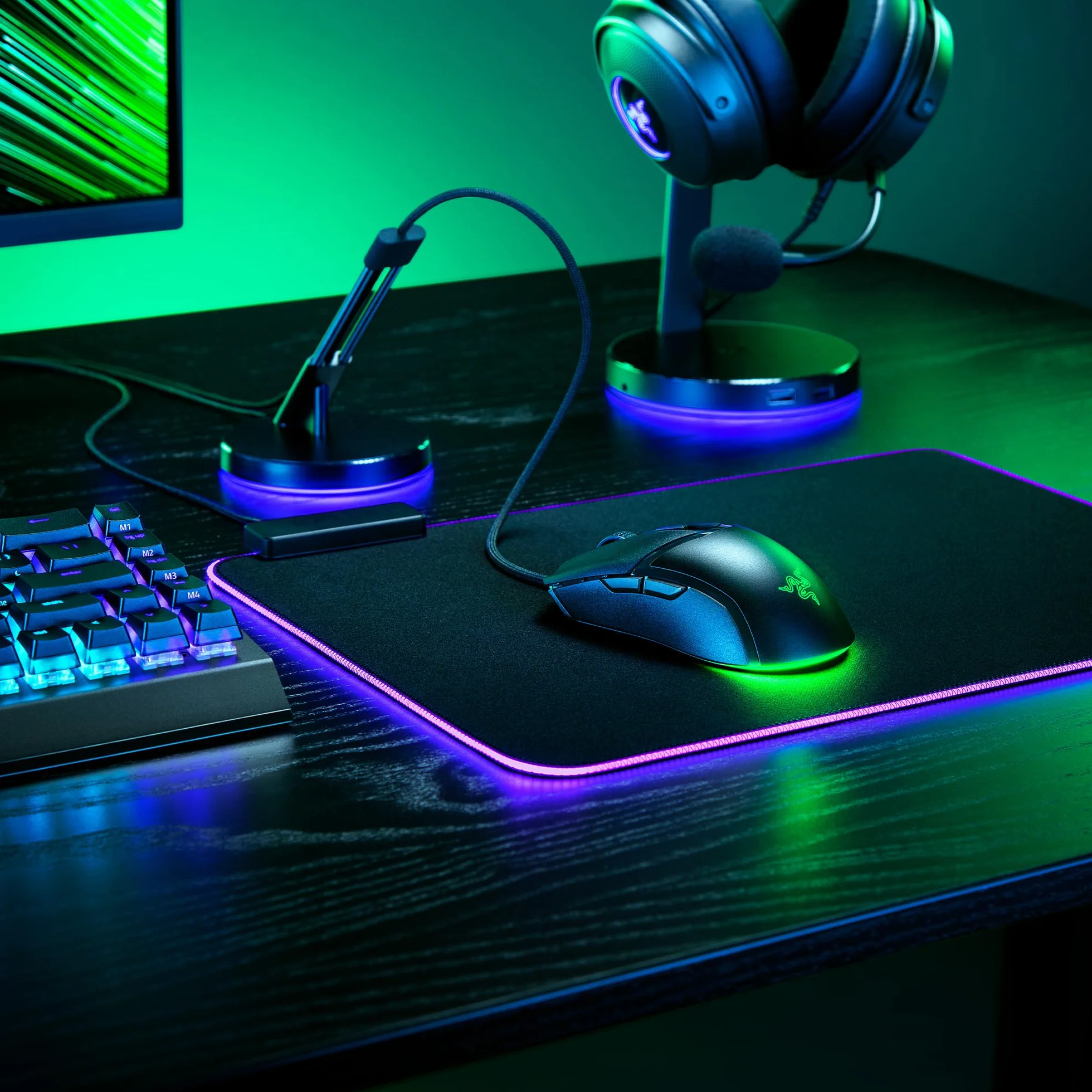 Razer Cobra Mouse da gioco cablato leggero Chroma RGB 57g Nero