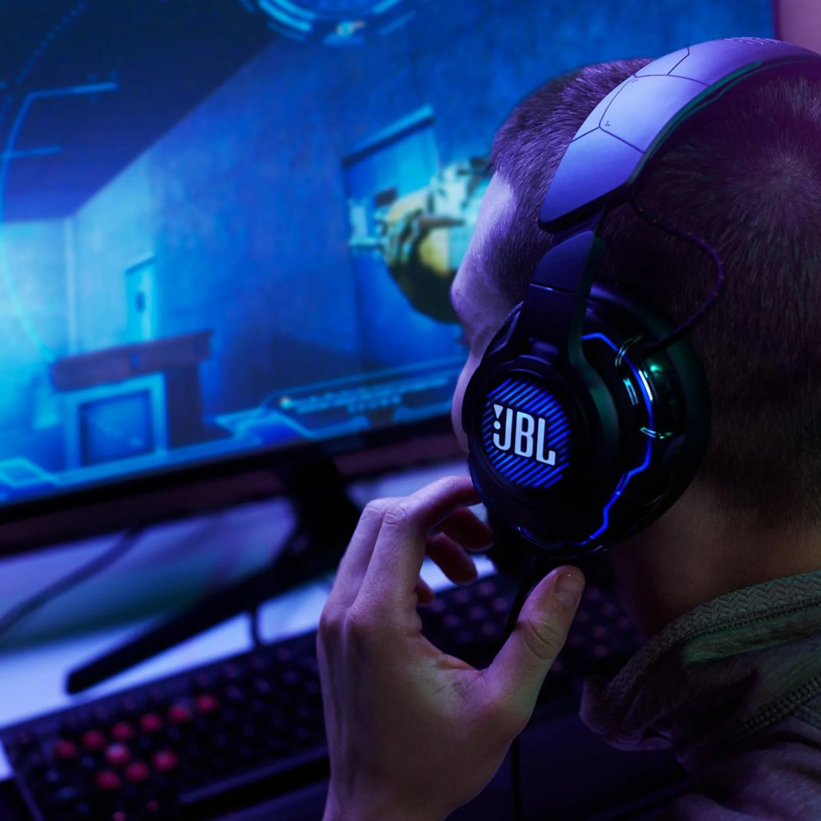 JBL Quantum ONE Cuffie Gaming Over-Ear con Cavo USB, Microfono, QuantumSPHERE 360, Sensori Movimento, Nero