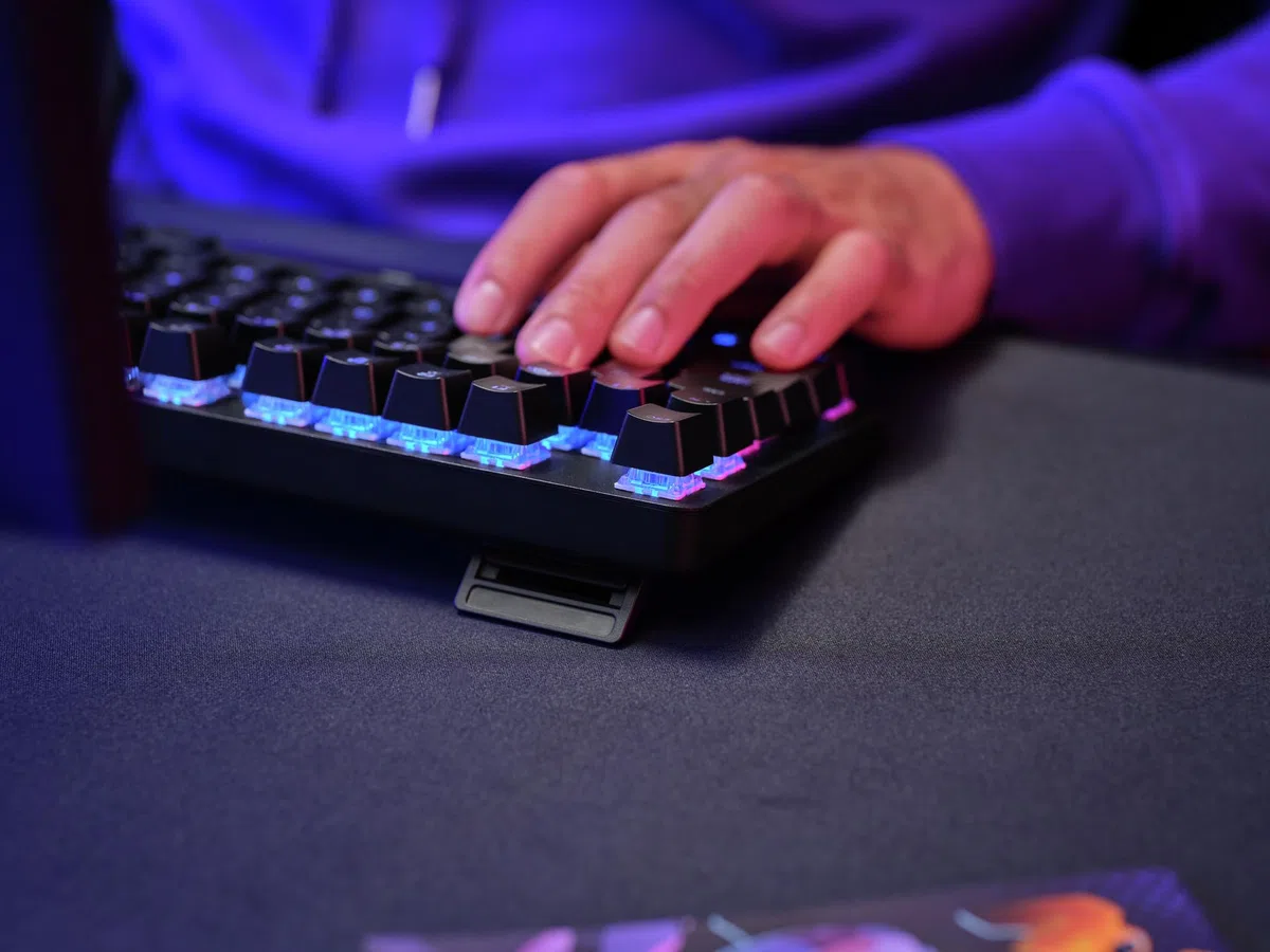 GXTrust 871 Zora Tastiera Meccanica Gaming Layout Italiano QWERTY RGB Retroilluminata Tasti Huano Lineari Anti-Ghosting N-Key Rollover USB Nero