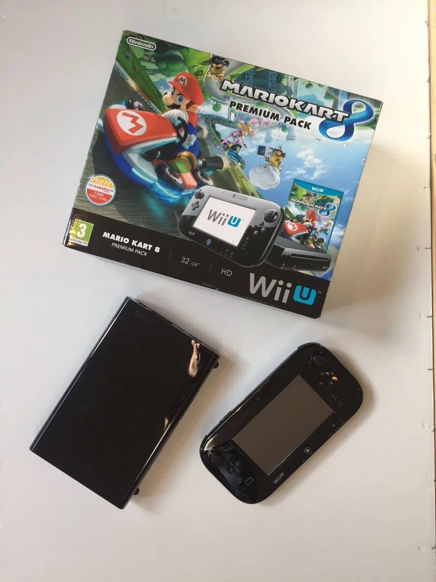 Nintendo Wii U + Mario Kart 8 Premium Pack con SW Pre-Installato [Bundle]