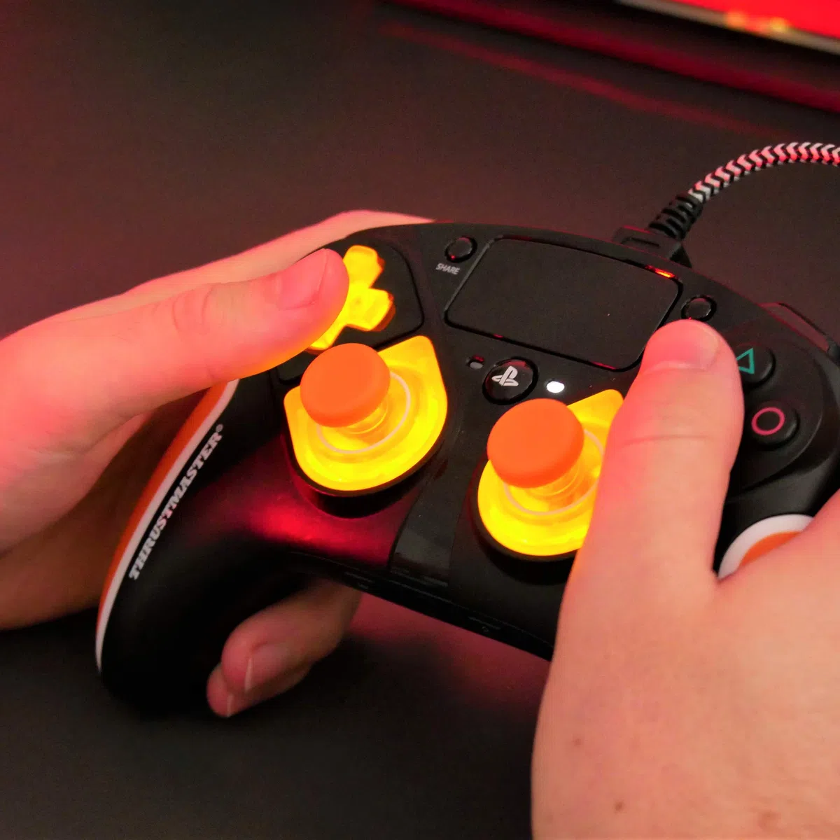 Thrustmaster ESWAP S PRO CONTROLLER LED ORANGE CRYSTAL LIMITED EDITION, su Licenza Ufficiale per Xbox Series X|S – Esclusiva AMAZON